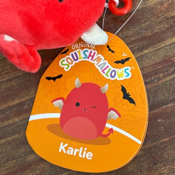 3.5" Halloween 2023 Squishmallows Karlie The Red Devil Bat Keychain Clip BNR - Picture 2 of 2